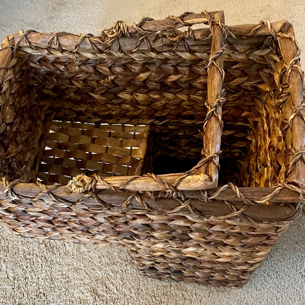 RATTAN STAIR BASKET